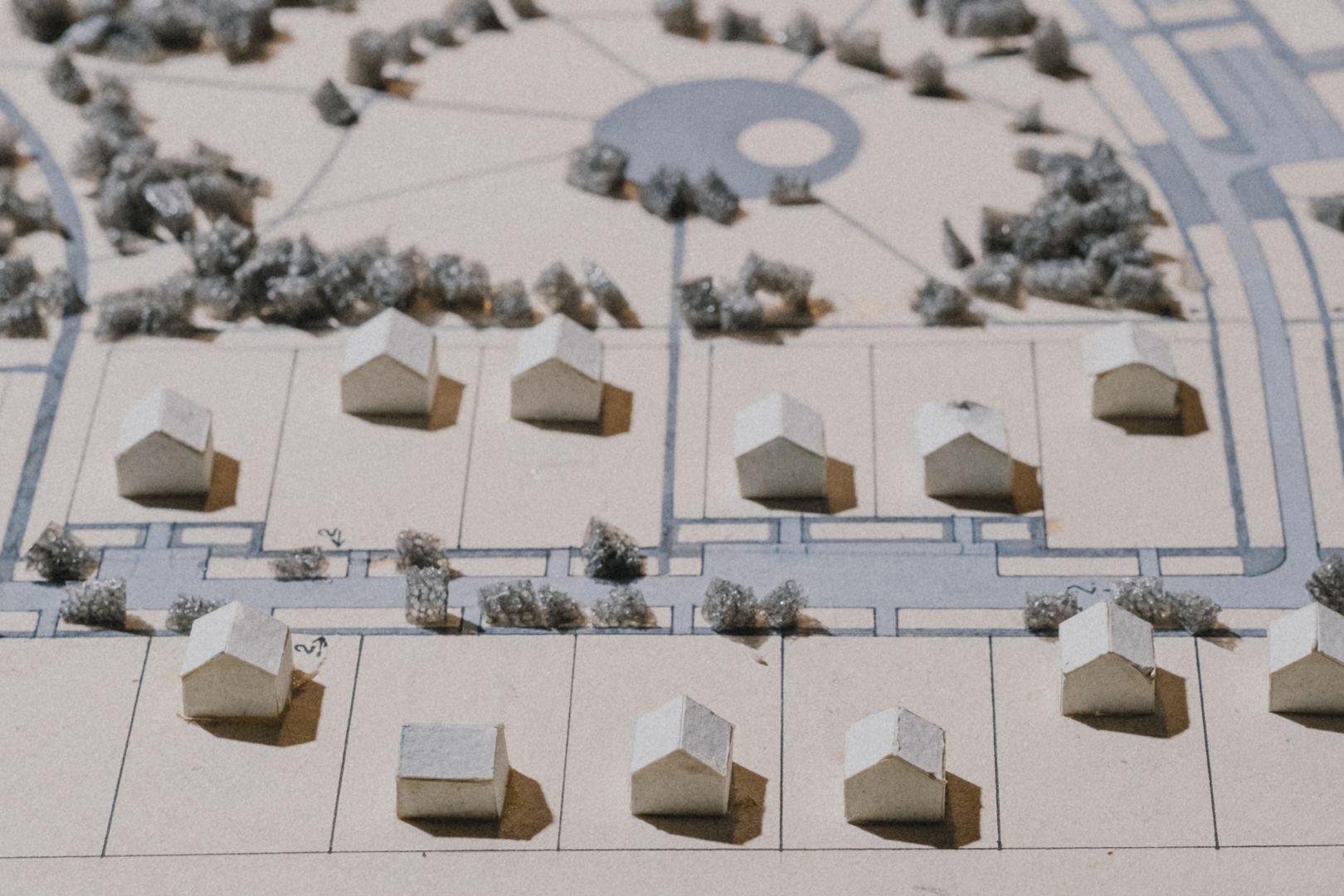 Modell Bebauungsplan des zertifizierten Immobiliengutachters nach DIN EN ISO/IEC 17024 und Sachverständigen für Immobilienbewertung Dr. Michael Flagmeyer für Nordhausen/Thüringen sowie Hessen, Niedersachsen und Sachsen-Anhalt